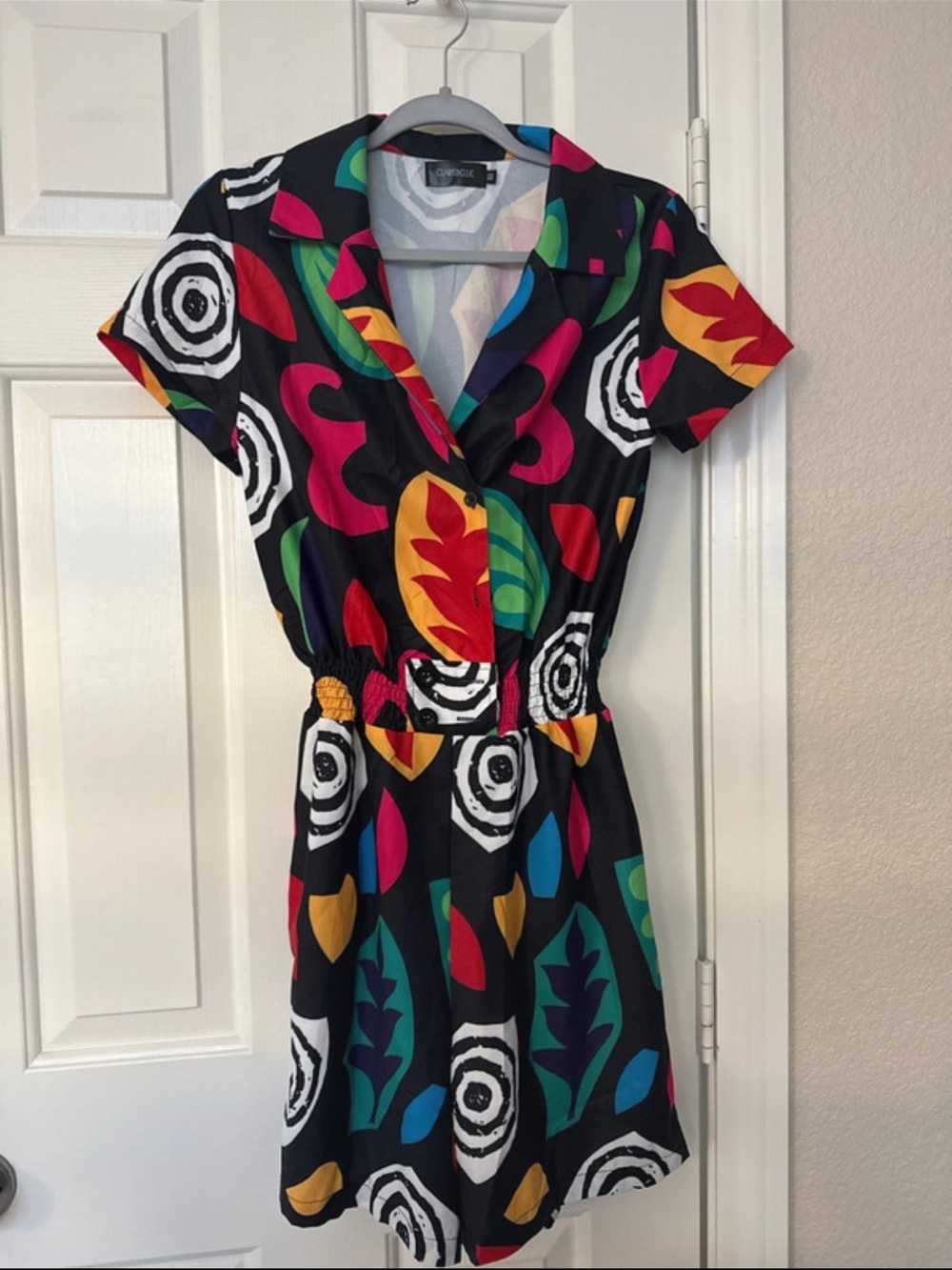 Colorful Abstract Print Short Sleeve romper - Black/Multi